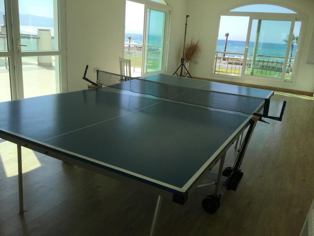 Aphrodite Beachfront Apartment Ghaziveran Bagian luar foto