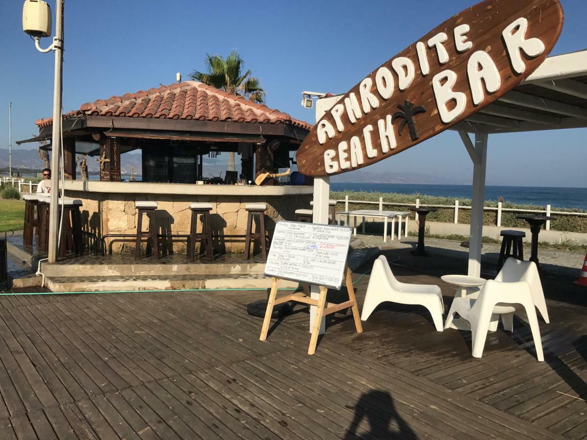 Aphrodite Beachfront Apartment Ghaziveran Bagian luar foto